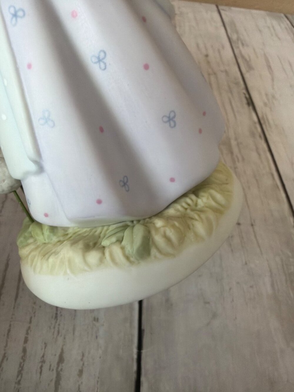 Precious Moments 2001 Nearer to the Heart of God Figurine #890731 - No Box/COA - Picture 13 of 14